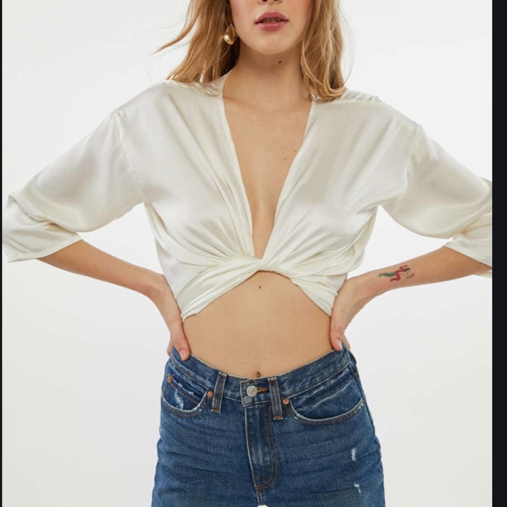 UO Nicole Satin Tie-Front Nylon Boho Top - Picture 9 of 9